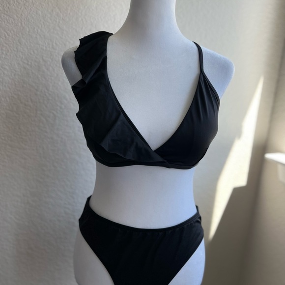 Kenneth Cole Reaction Black Classic Bikini - Picture 3 of 7